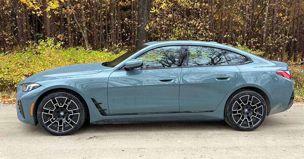 BMW-i4-eDrive40 - Two Hills Voice The BMW i4 eDrive40 combines instant electric power, luxury design and 484 km of range. A smart EV choice for Canadian roads